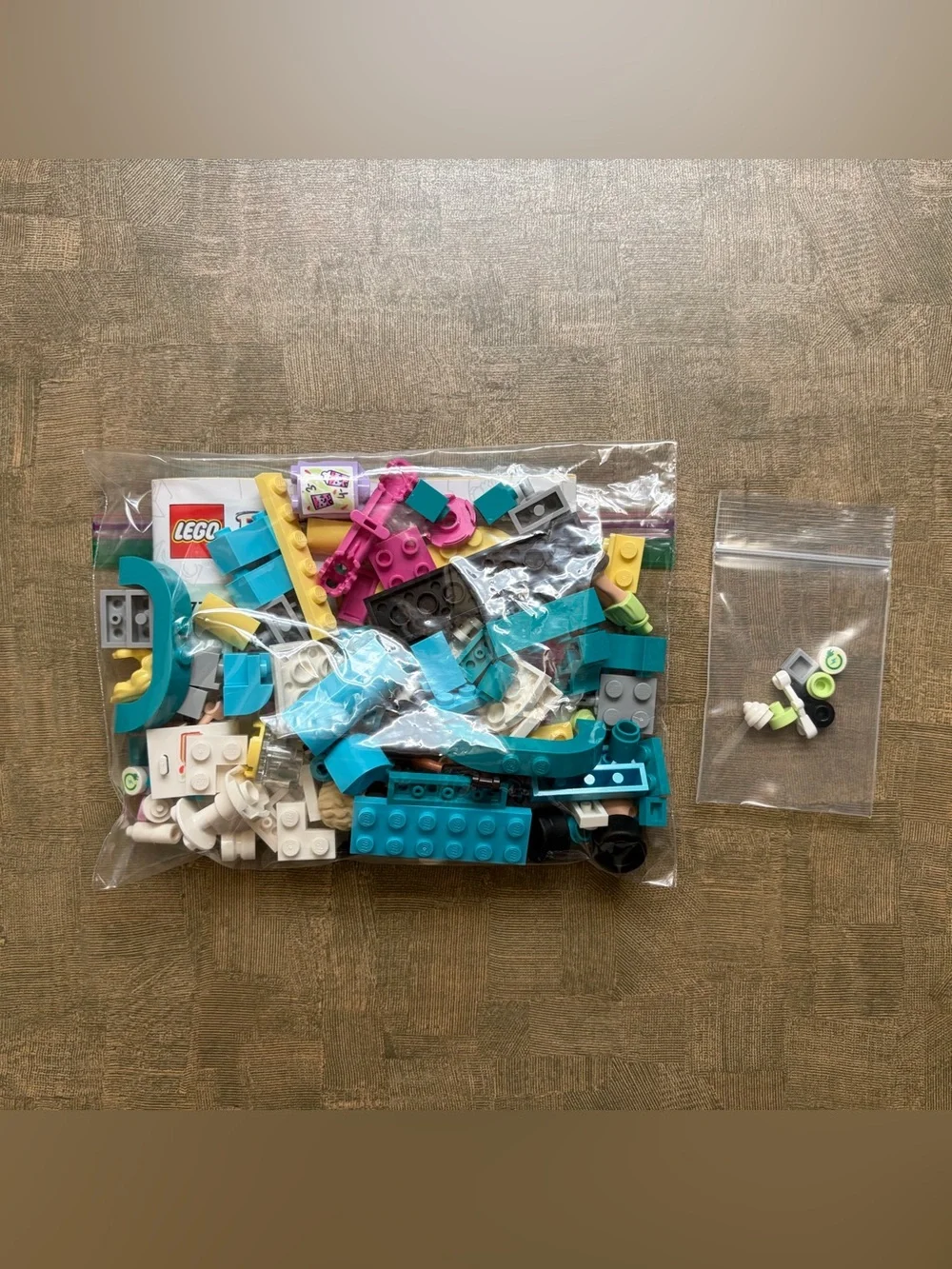 LEGO Friends Mobile Bubble Tea Shop 41733 (Retired, Torn Box)